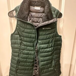 Columbia Women's Forest Green Quilted Vest